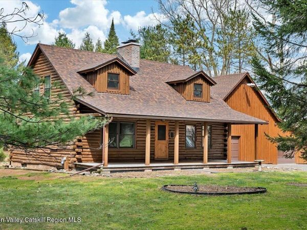 2213 U.S. 9 , Kinderhook, NY 12106