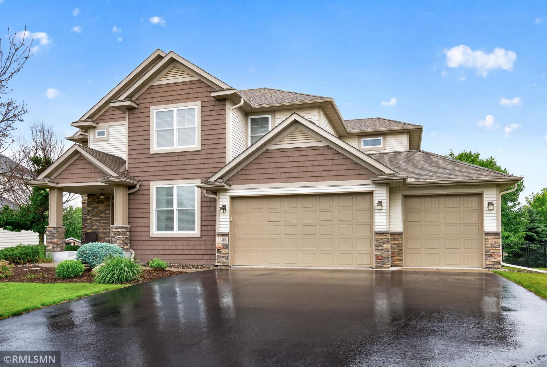 10406 Florida Avenue N, Brooklyn Park, MN 55445