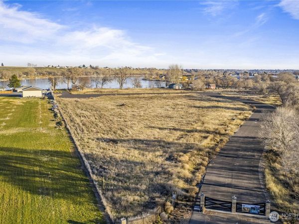 3 Valley Road NE, Unit 3, Moses Lake, WA 98837