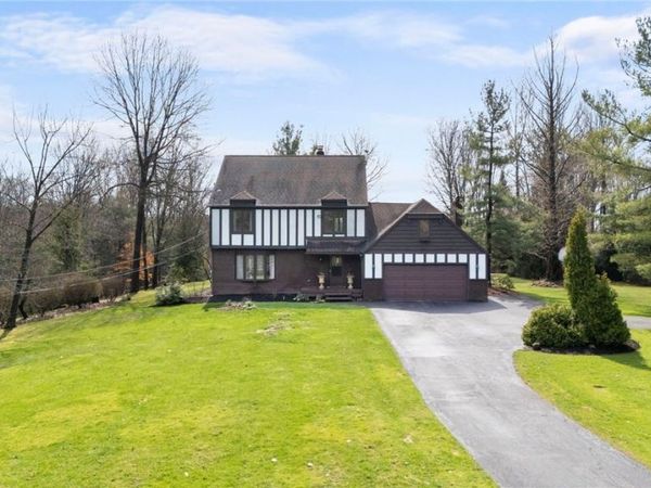 10889 Wilson Mills Road, Chardon, OH 44024