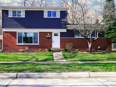 19327 Hardy Street, Livonia, MI 48152