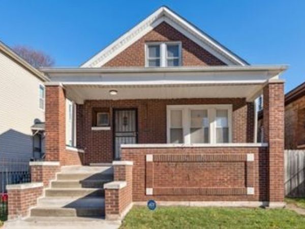 8423 S Colfax Avenue , Chicago, IL 60617