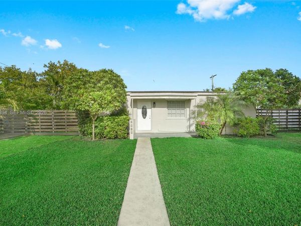 5401 SW 97th Ct , Miami, FL 33165