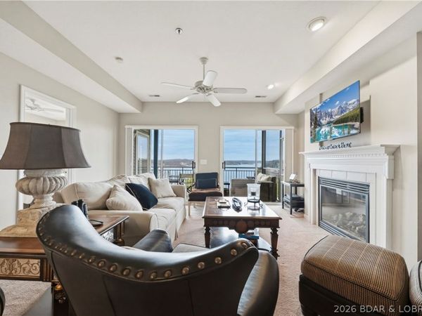 77 Palisades Lakeview Dr Drive, Unit 1B, Lake Ozark, MO 65049
