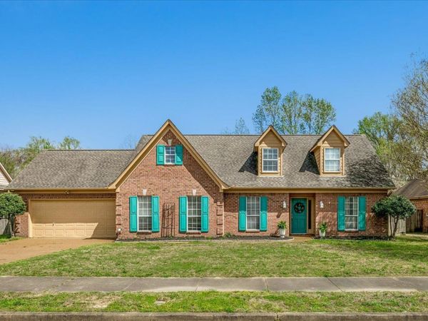 6850 CADES BROOK DR, Millington, TN 38053
