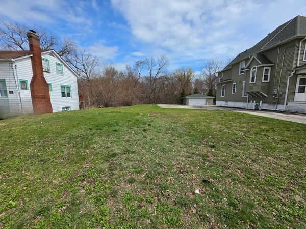 121 N Park Avenue , Waukegan, IL 60085