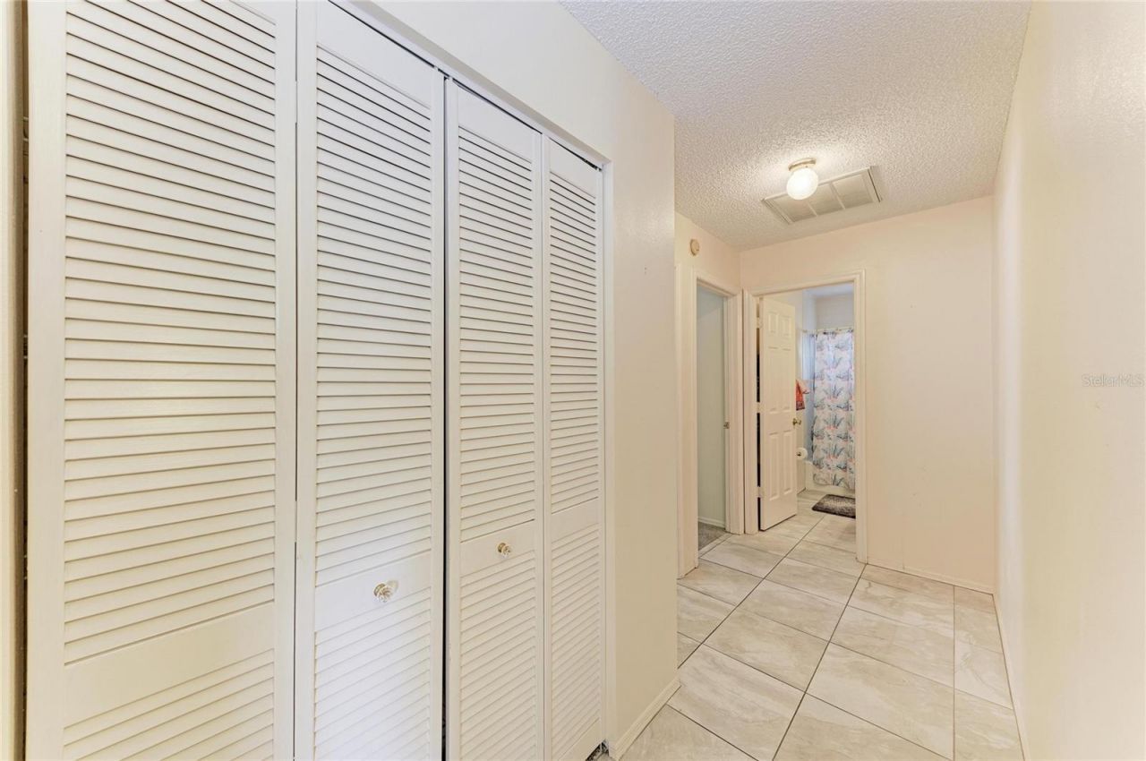 4916 32nd Avenue Drive W, Bradenton, FL 34209 Photo