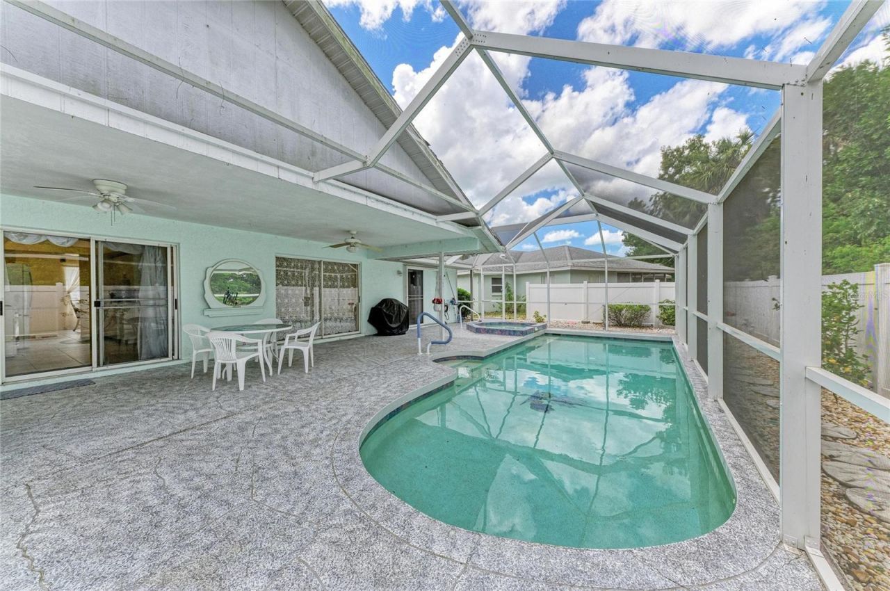 4916 32nd Avenue Drive W, Bradenton, FL 34209 Photo