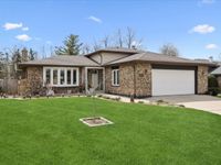 425 79th Street, Willowbrook, IL 60527 primary photo