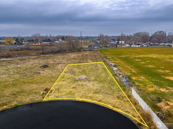 9 Valley Road NE, Unit 9, Moses Lake, WA 98837