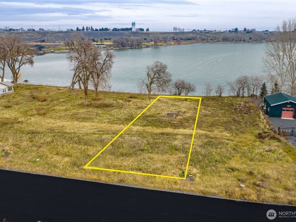 14 Valley Road NE, Unit 14, Moses Lake, WA 98837