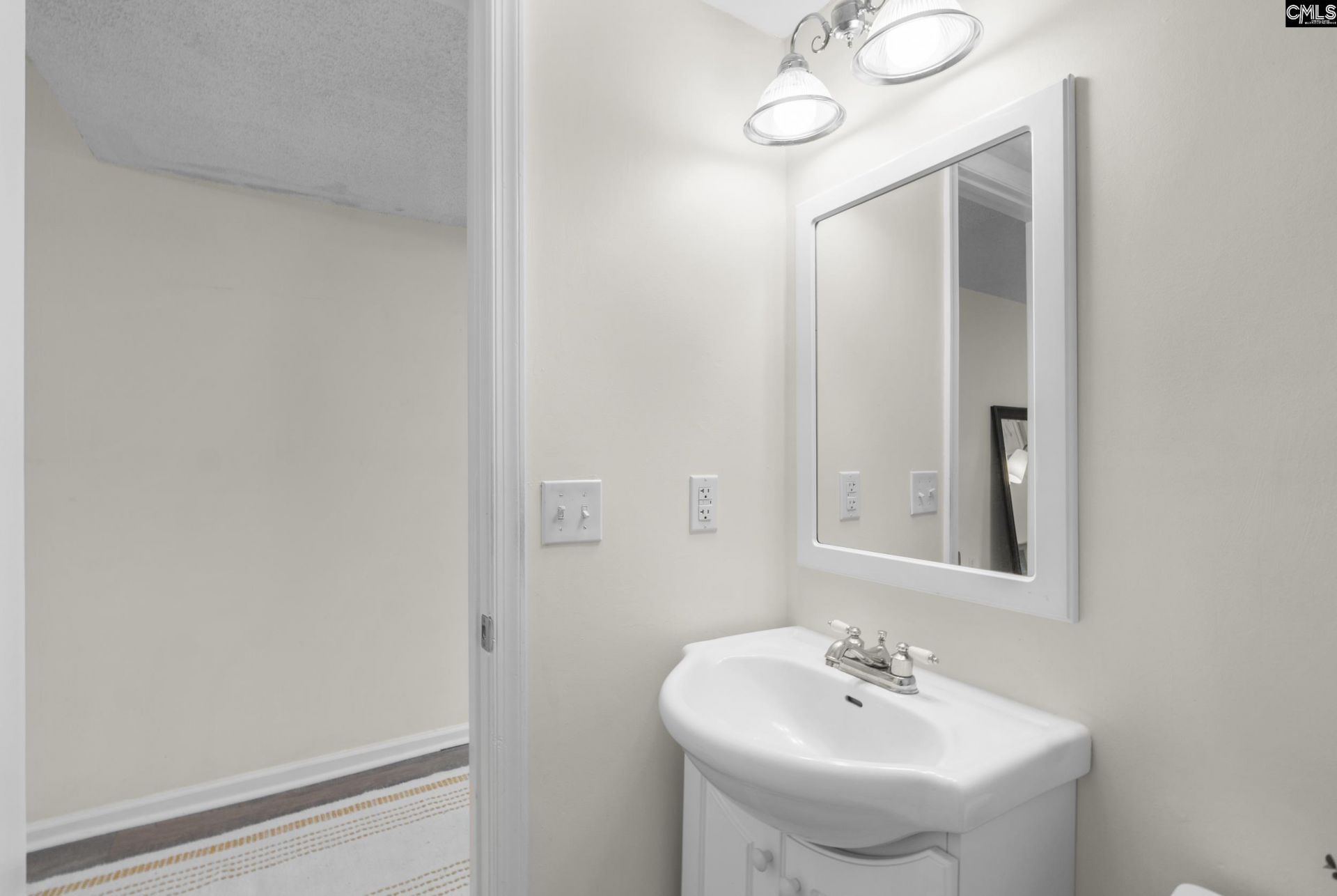 3921 Overbrook Photo 10