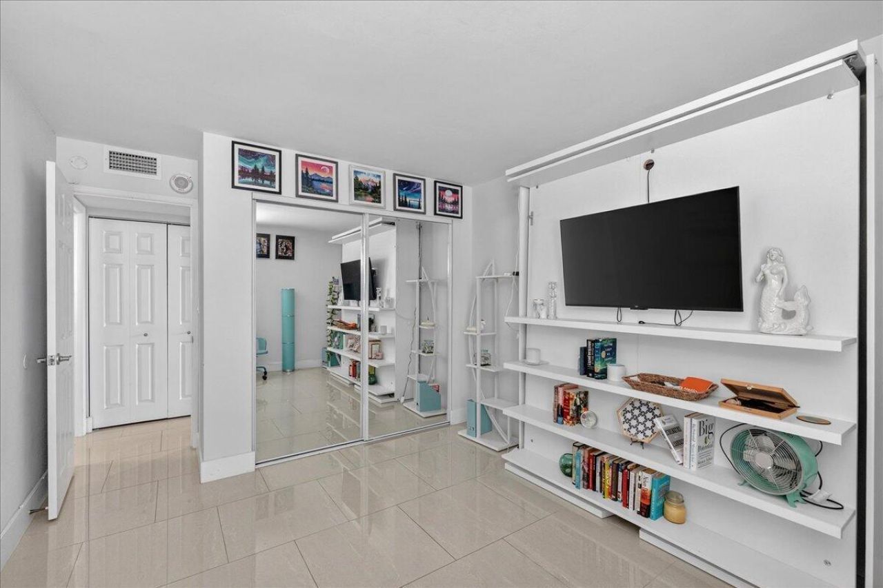 111 Briny Avenue, Unit 1011, Pompano Beach, FL 33062 Photo