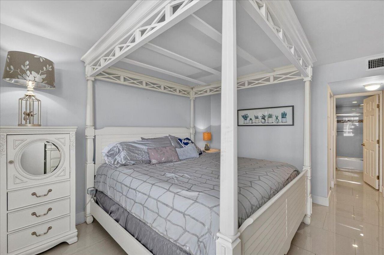 111 Briny Avenue, Unit 1011, Pompano Beach, FL 33062 Photo