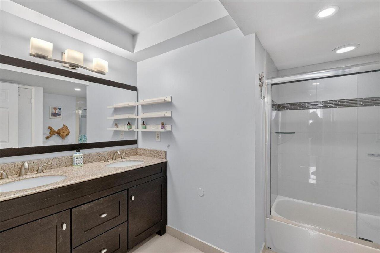 111 Briny Avenue, Unit 1011, Pompano Beach, FL 33062 Photo