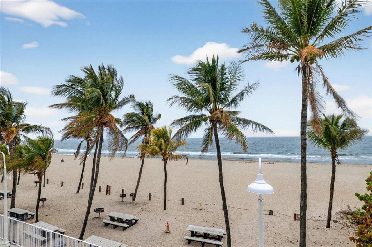 111 Briny Avenue, Unit 1011, Pompano Beach, FL 33062 Photo