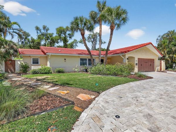 1200 EDEN ISLE BOULEVARD NE, ST PETERSBURG, FL 33704