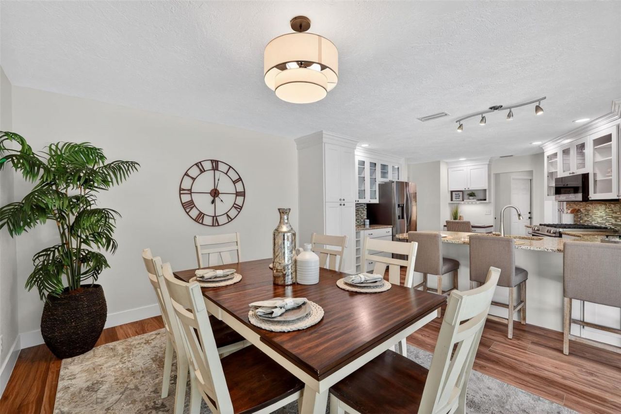 1200 Eden Isle Boulevard Ne, Saint Petersburg, FL 33704 Photo