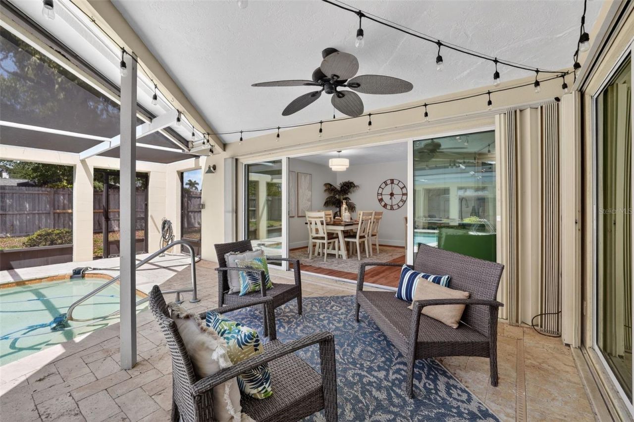 1200 Eden Isle Boulevard Ne, Saint Petersburg, FL 33704 Photo