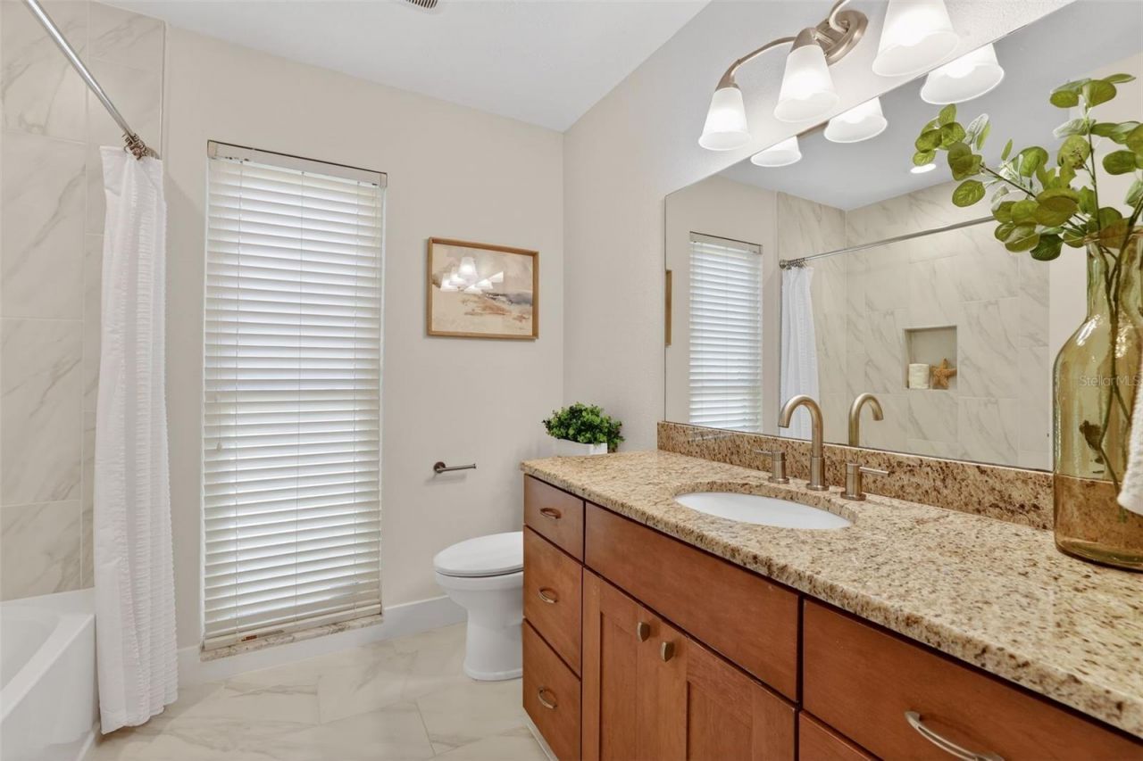 1200 Eden Isle Boulevard Ne, Saint Petersburg, FL 33704 Photo