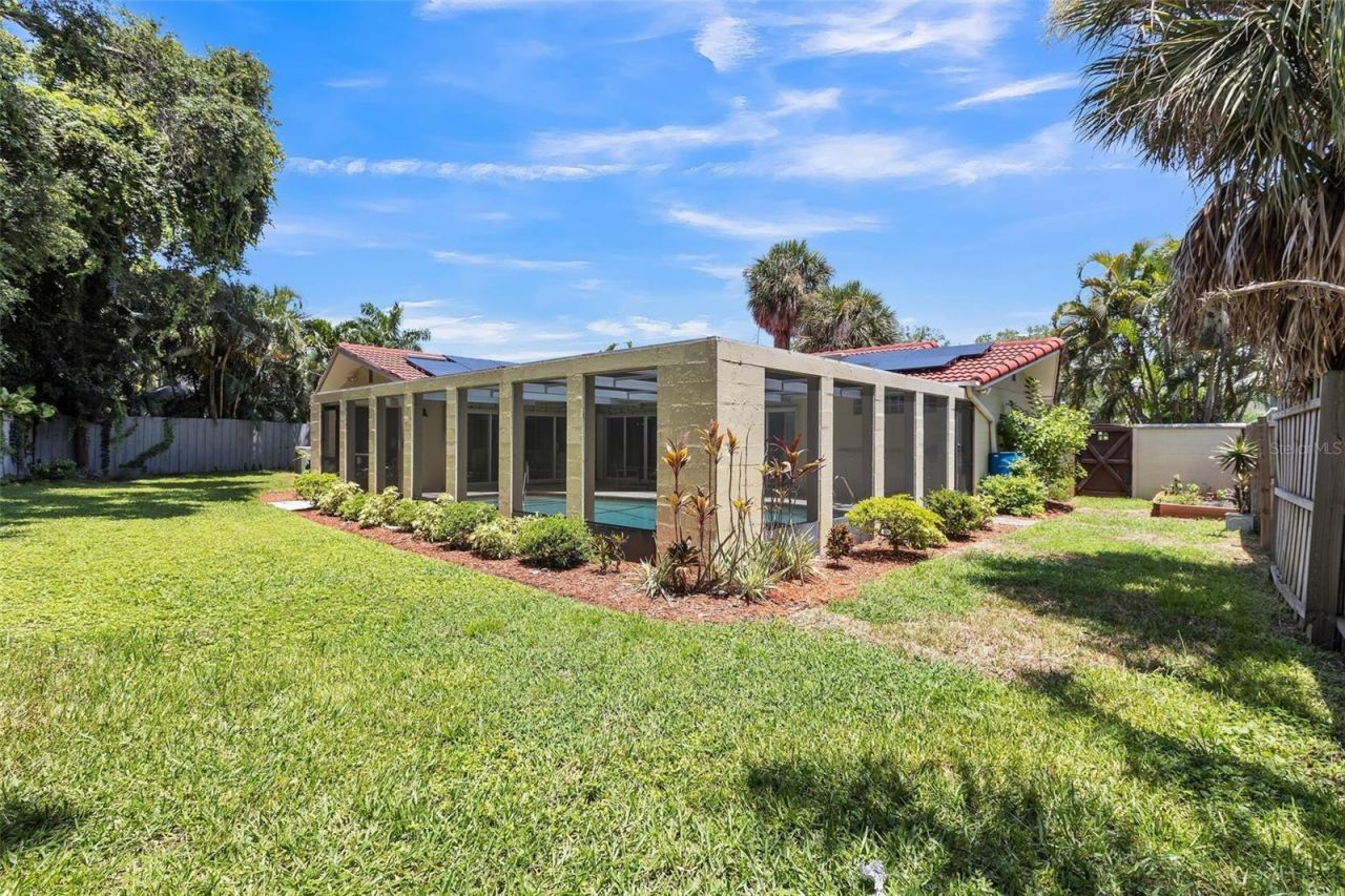1200 Eden Isle Boulevard Ne, Saint Petersburg, FL 33704 Photo