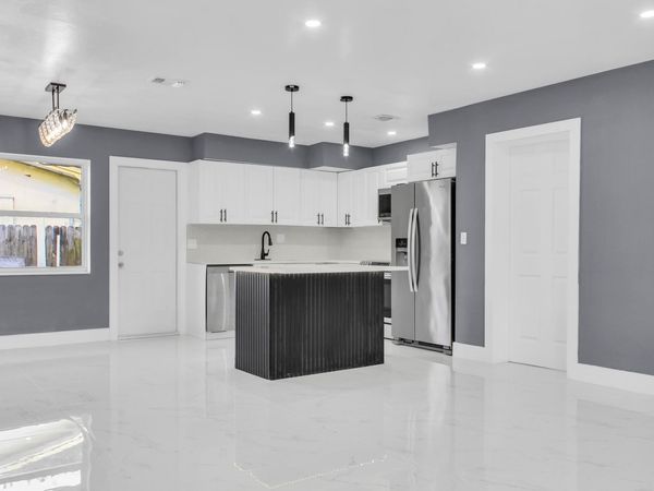 915 SW 3rd Street, Boynton Beach, FL 33435