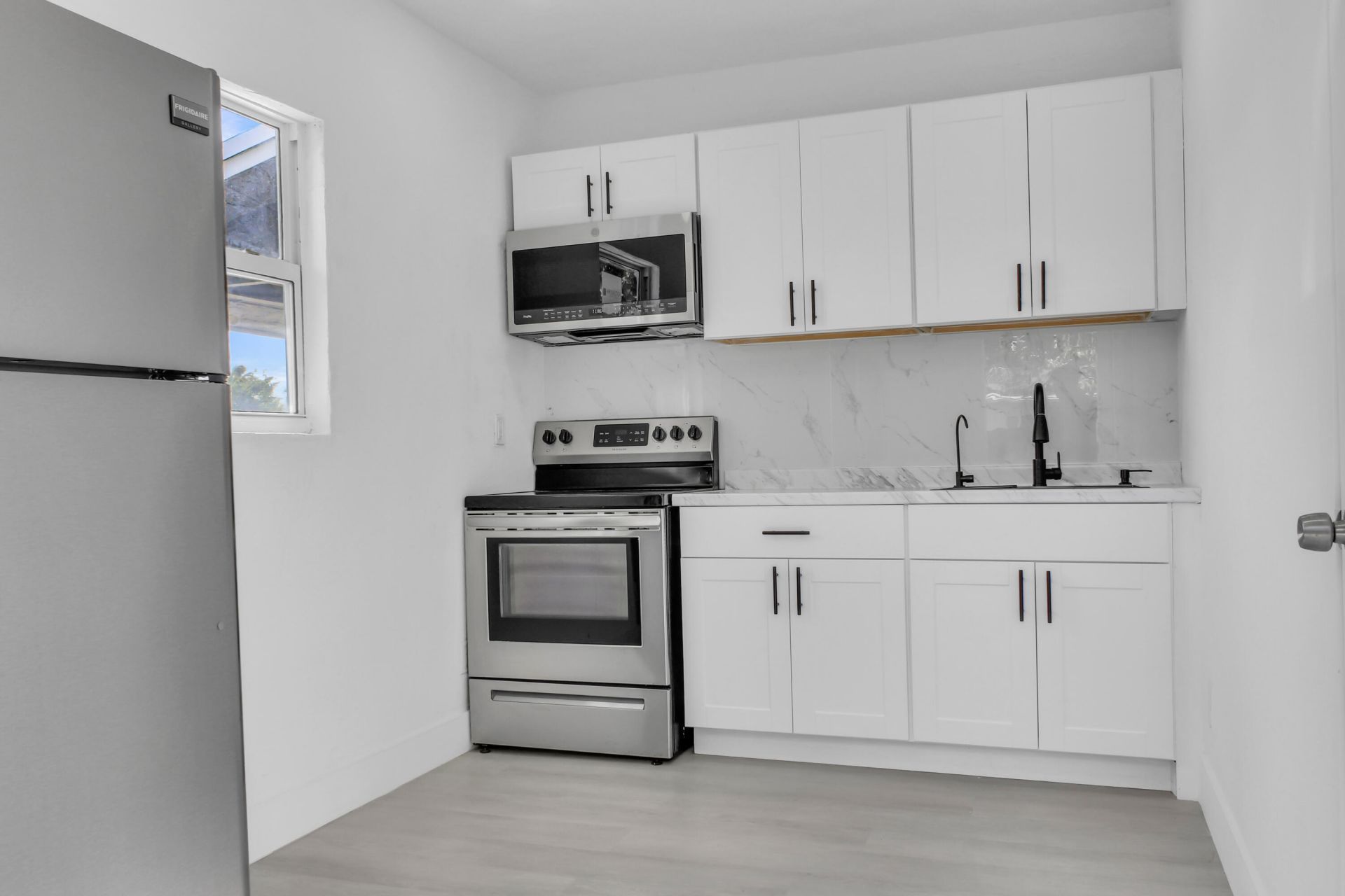 915 SW 3rd Street, Boynton Beach, FL 33435 Photo