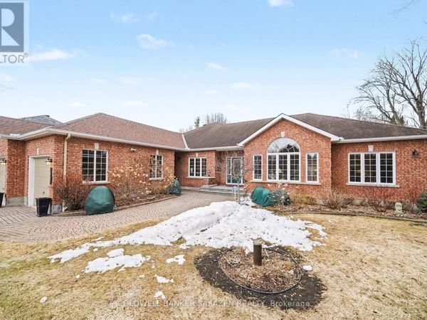 1334 Scharfgate Drive, Ottawa, ON K4M1C3