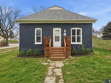 208 W E Street, Elmwood, NE 68349