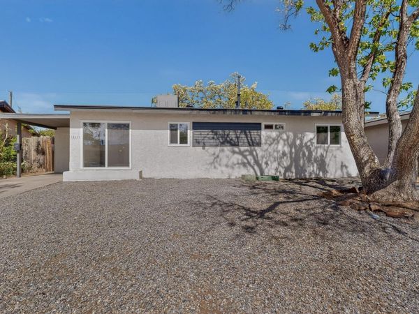 10429 Mountain Road NE, Albuquerque, NM 87112
