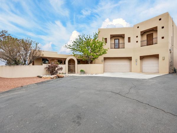 2500 Abrazo Road NE, Rio Rancho, NM 87124