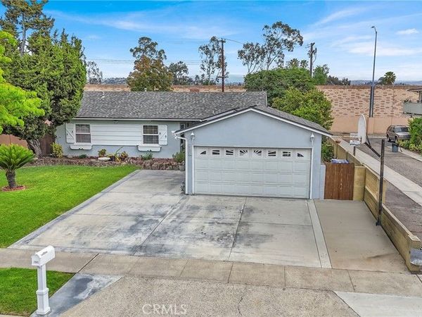 2501 Deodar st, Santa Ana, CA 92705