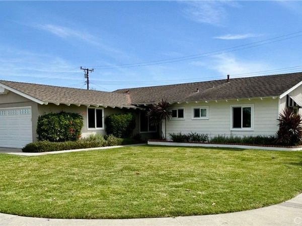 3230 Washington Avenue, Costa Mesa, CA 92626