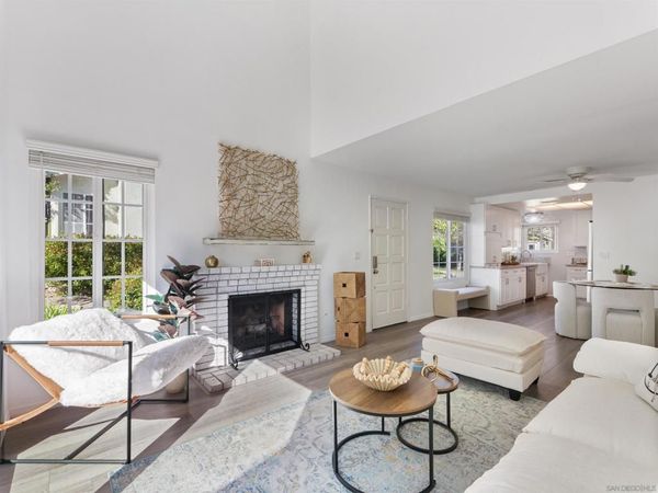 2835 Hillsboro Ct, Carlsbad, CA 92010