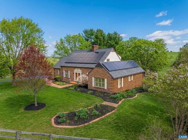 1732 HERMITAGE RD, Waynesboro, VA 22980