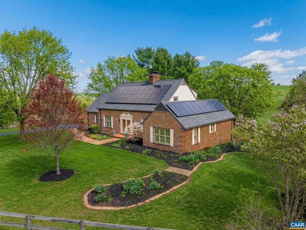 1732 HERMITAGE RD, Waynesboro, VA 22980