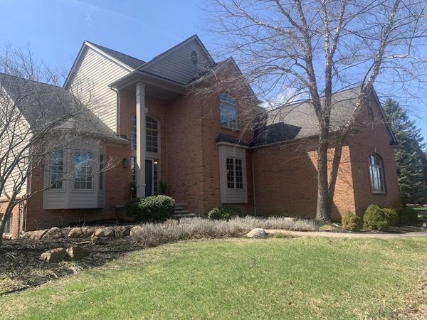 49601 Deer Run, Northville, MI 48167