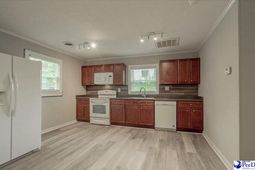 2443 Hwy 52s photo 4