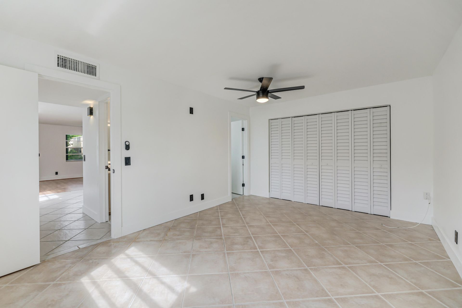 560 Capri, Delray Beach, FL 33484 Photo