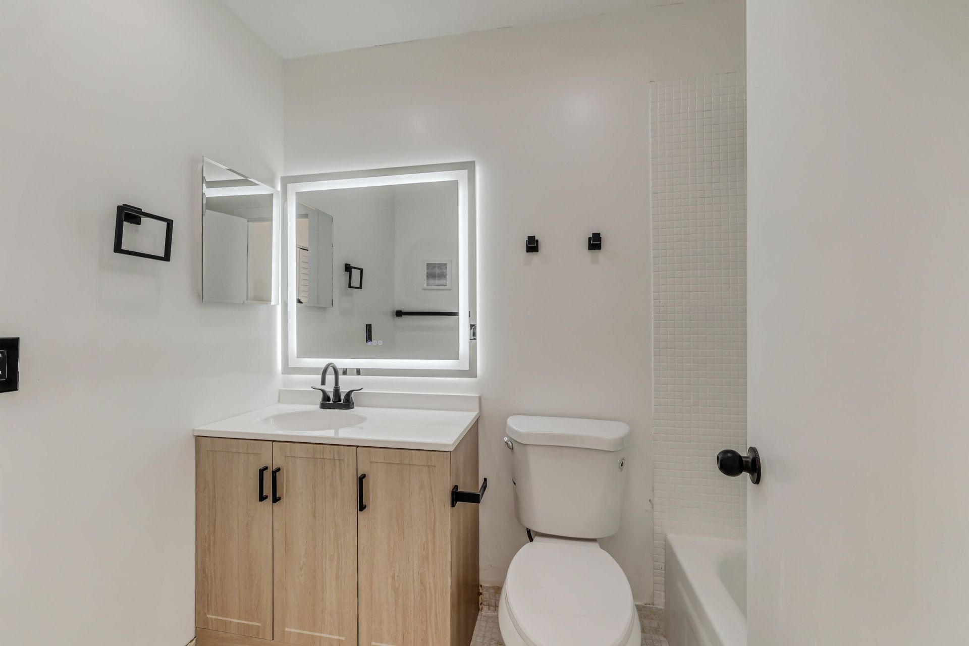 560 Capri, Delray Beach, FL 33484 Photo