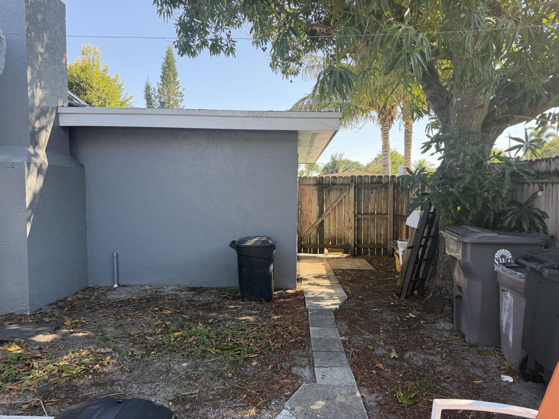 729 Cherry Road, West Palm Beach, FL 33409 Photo