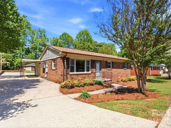 1696 Hoffman Road , Gastonia, NC 28054