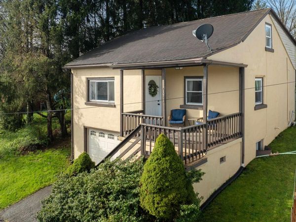 371 Hawk Street, Granville, WV 26534