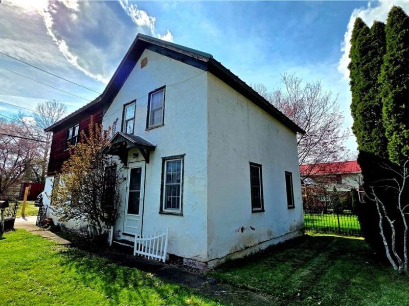 317 1/2 Fourth Street, Marietta, OH 45750 Photo 1