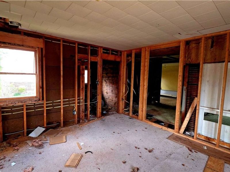 317 1/2 Fourth Street, Marietta, OH 45750 Photo 13