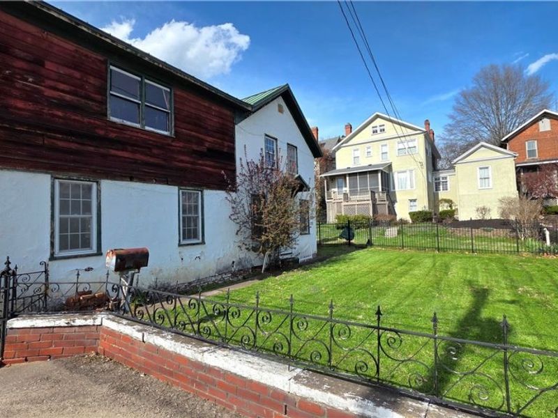 317 1/2 Fourth Street, Marietta, OH 45750 Photo 2