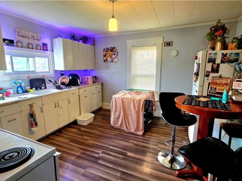 100 W Spring Street, Marietta, OH 45750 Photo 4