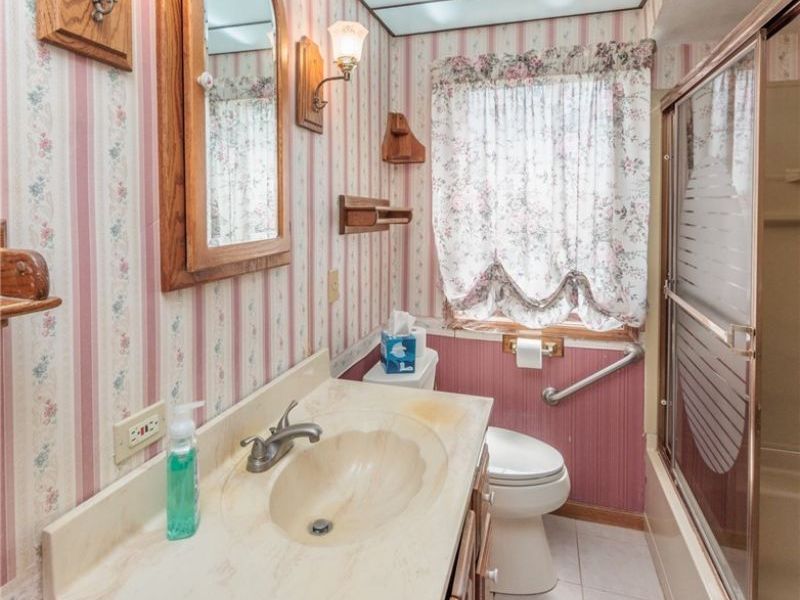 10136 Ridge Road , North Royalton, OH 44133 Photo 22