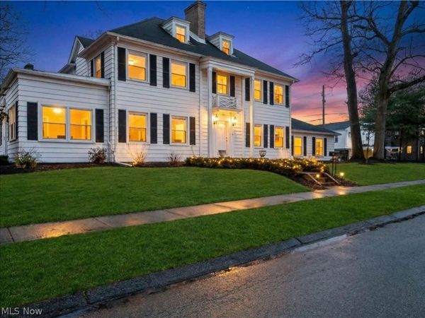 28 Jennette Drive, Youngstown, OH 44512