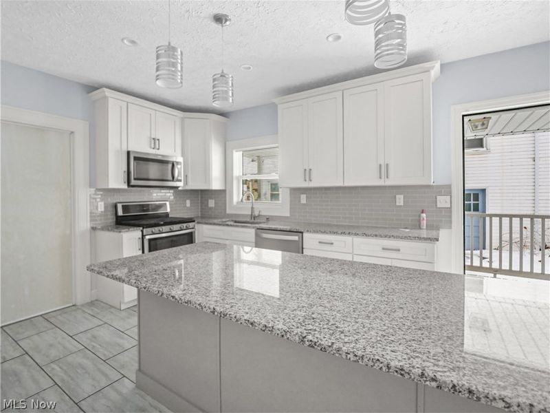 28 Jennette Drive, Youngstown, OH 44512 Photo 4